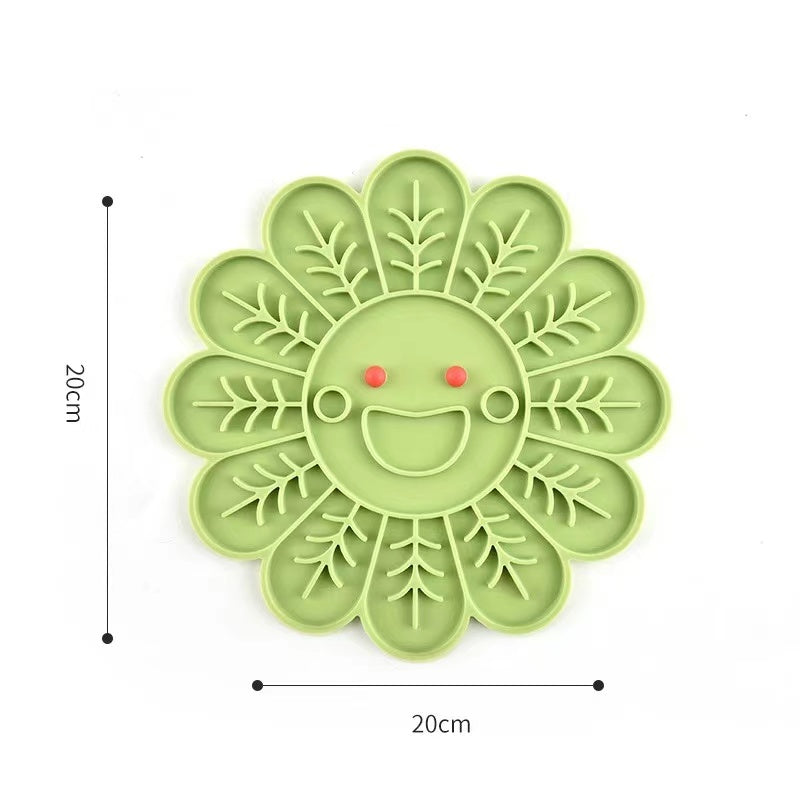Fish-Shaped Silicone Lick Mat for Dogs