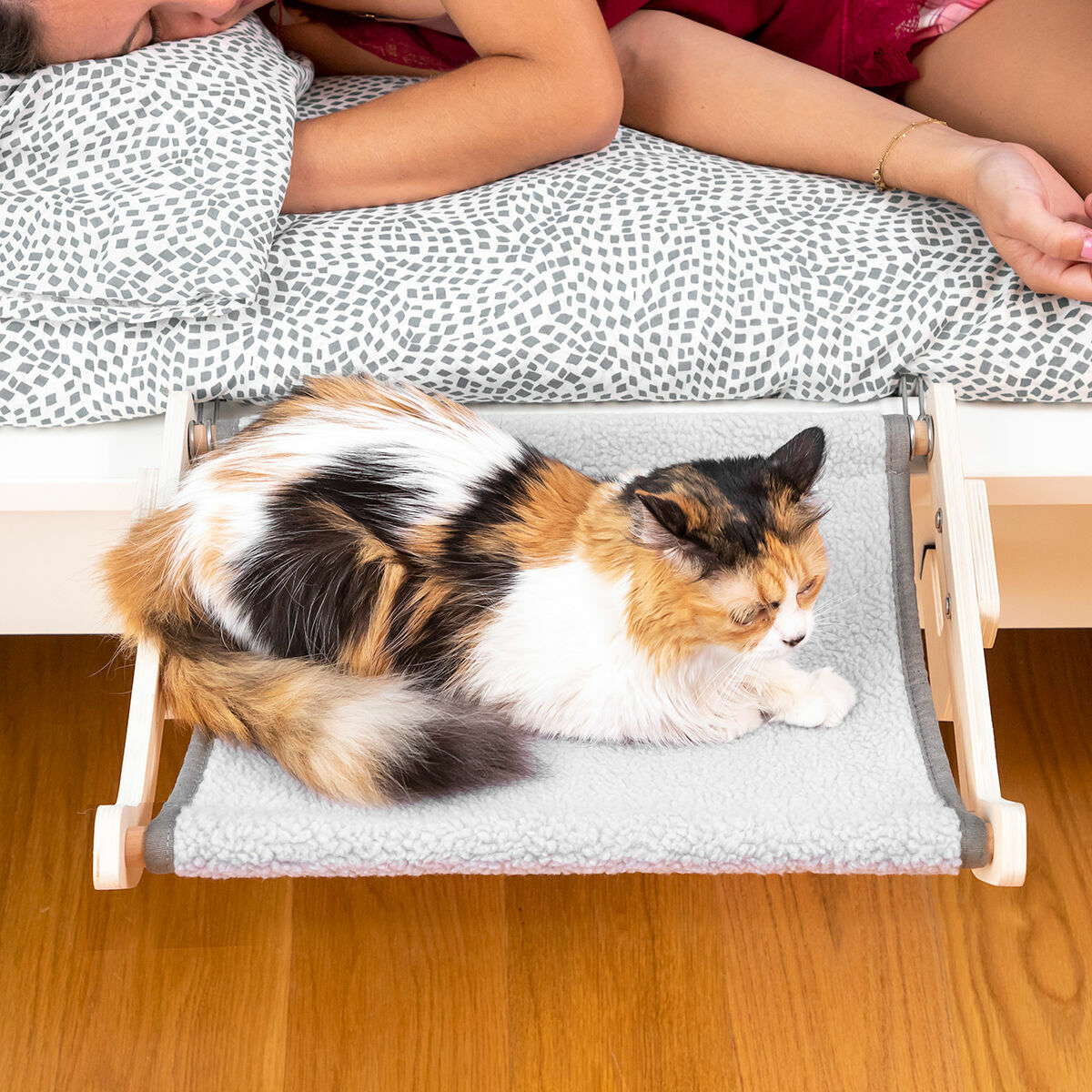 InnovaGoods Hamacat Hanging Cat Hammock – Adjustable and Durable